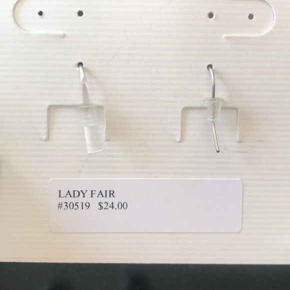 Premier Designs Lady Fair Earrings - Picture 3 of 3